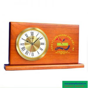 Đồng hồ để bàn gỗ TD07